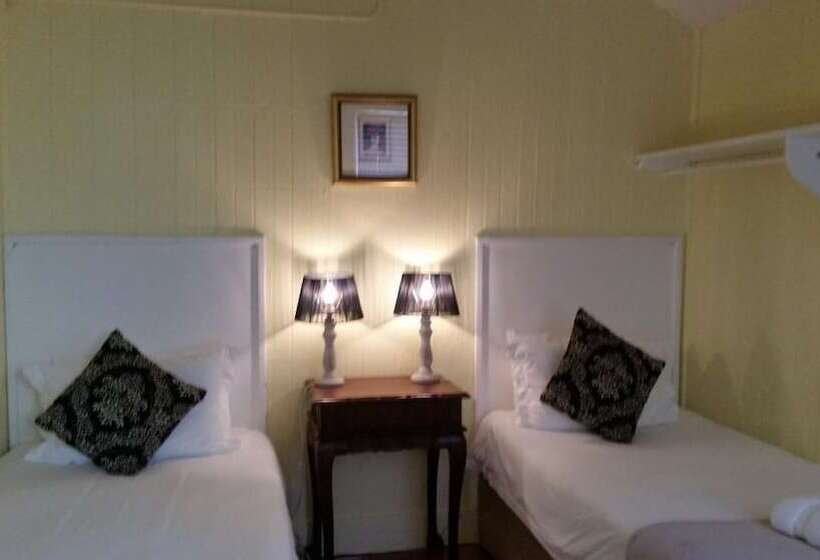 펜션 Bedrock Lodge