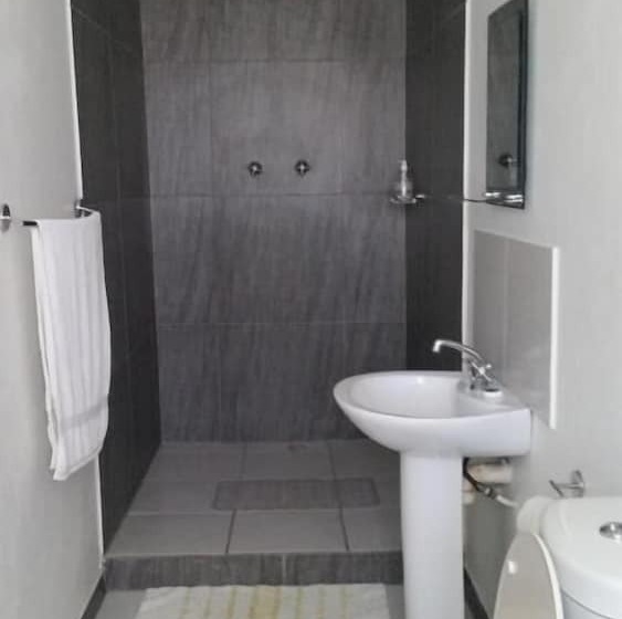 펜션 Bedrock Lodge