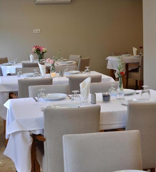 پانسیون Teos Lodge