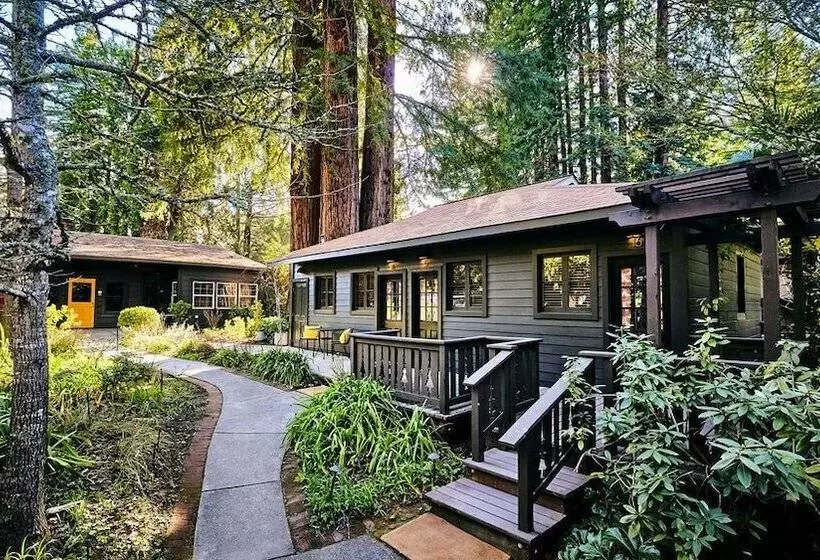 Hotelli Highlands Resort   Adults Only