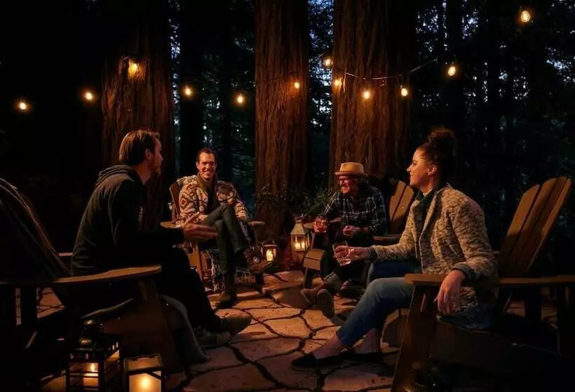 Hotelli Highlands Resort   Adults Only