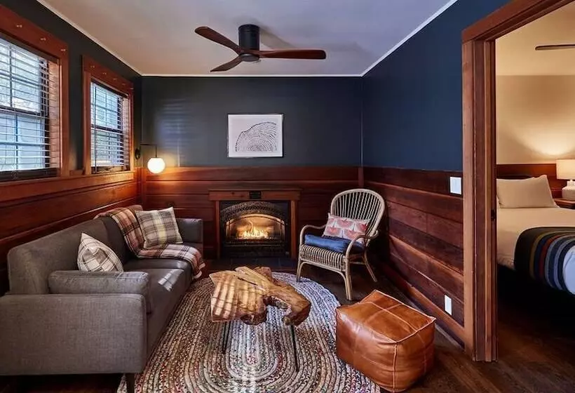 Hotelli Highlands Resort   Adults Only