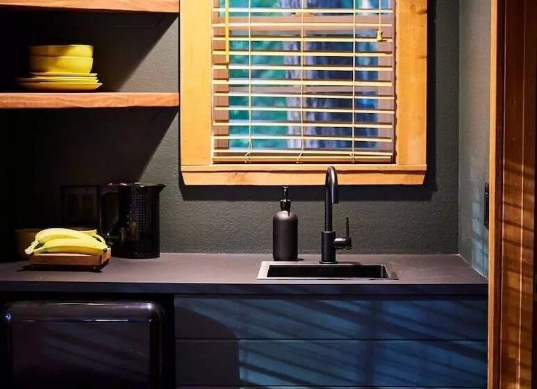 Hotelli Highlands Resort   Adults Only