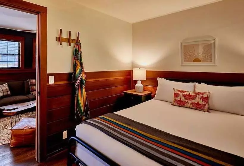 Hotelli Highlands Resort   Adults Only