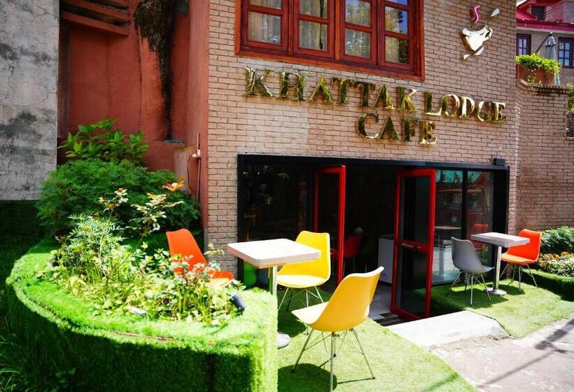 هتل Khattak Lodge Murree