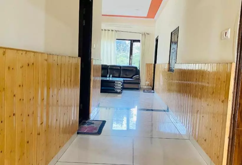 ホテル Radiance Regency   Scenic Mountain View Rooms With Balcony