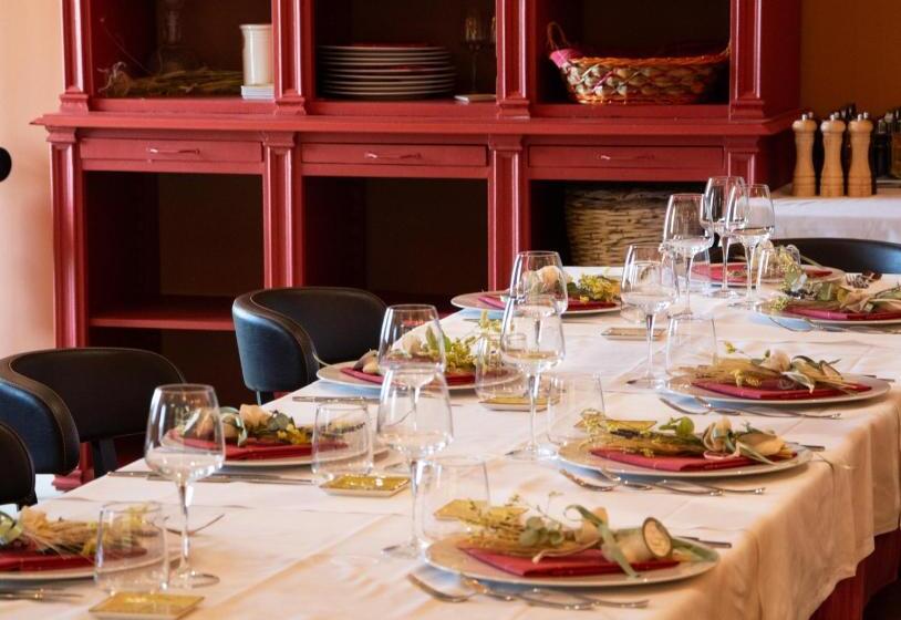 تختخواب و صبحانه Asfodelo Ristorante Di Campagna