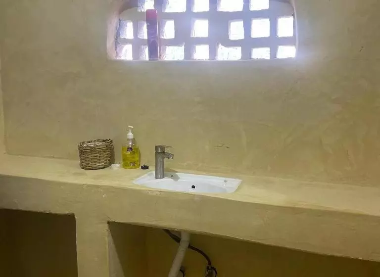 Aamiaismajoitus (B&B) Malaika House Paje