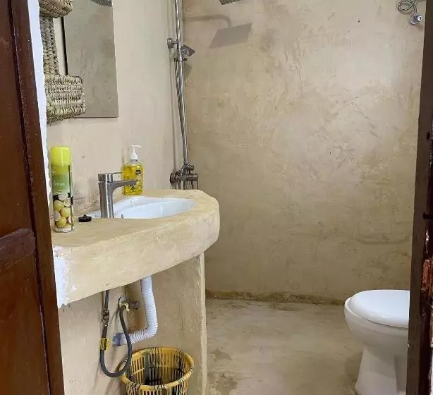 Aamiaismajoitus (B&B) Malaika House Paje