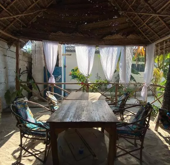 Aamiaismajoitus (B&B) Malaika House Paje