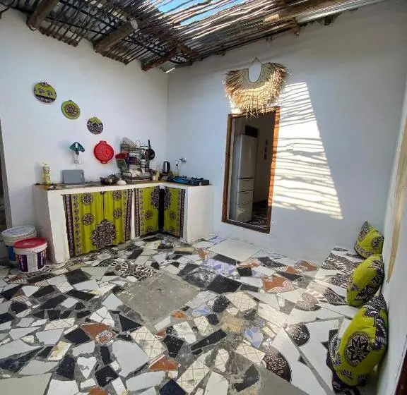 Aamiaismajoitus (B&B) Malaika House Paje