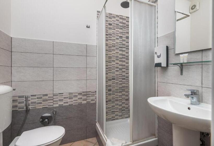 تختخواب و صبحانه Travelershome 7metri Guesthouse