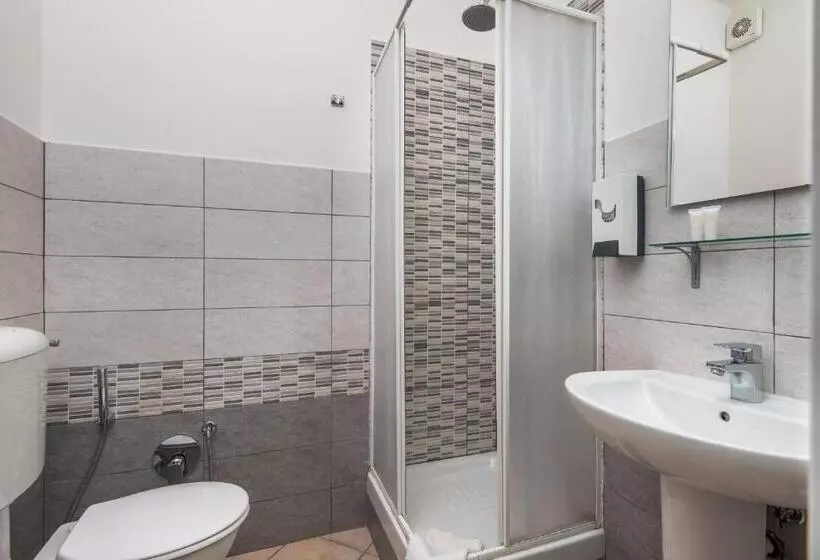 تختخواب و صبحانه Travelershome 7metri Guesthouse