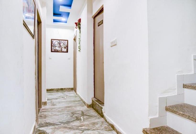 Collection O Hotel Bine Venue