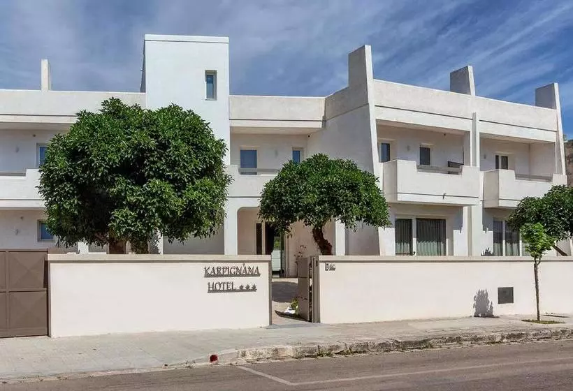Hotelli Karpignàna