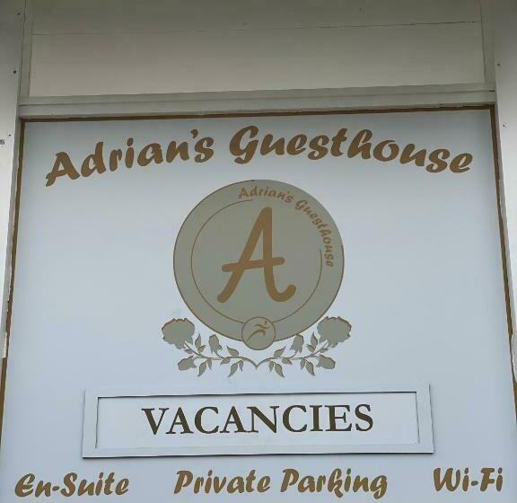 펜션 Adrian S Guest House