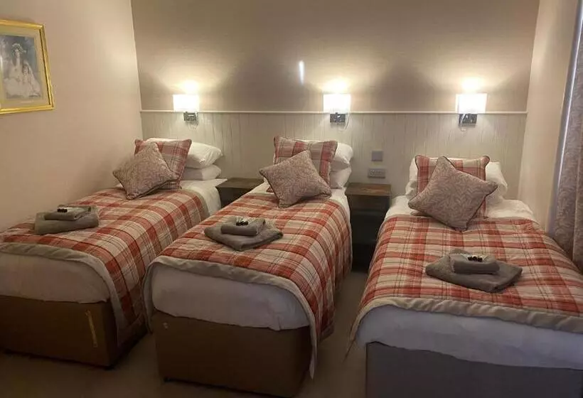 پانسیون Adrian S Guest House