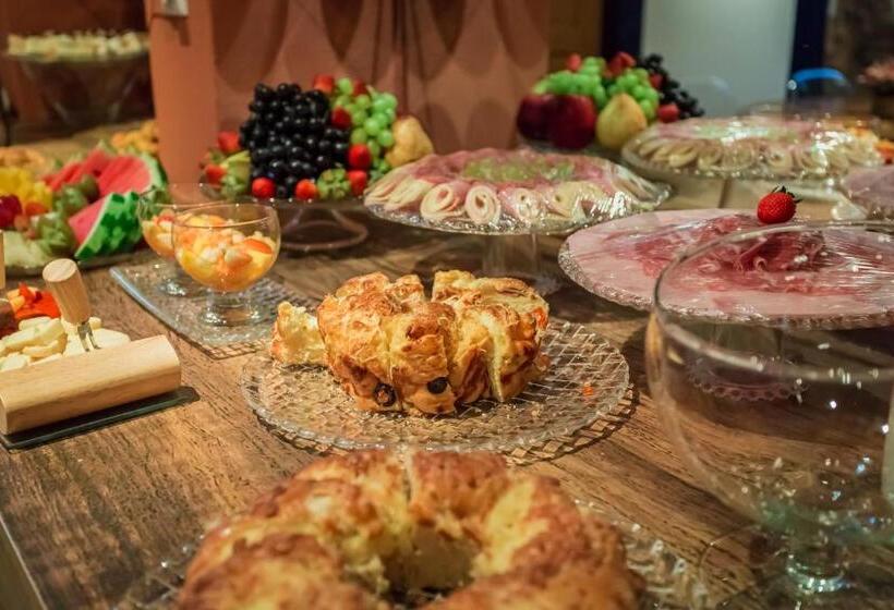 بنسيون Pousada Ouro Real