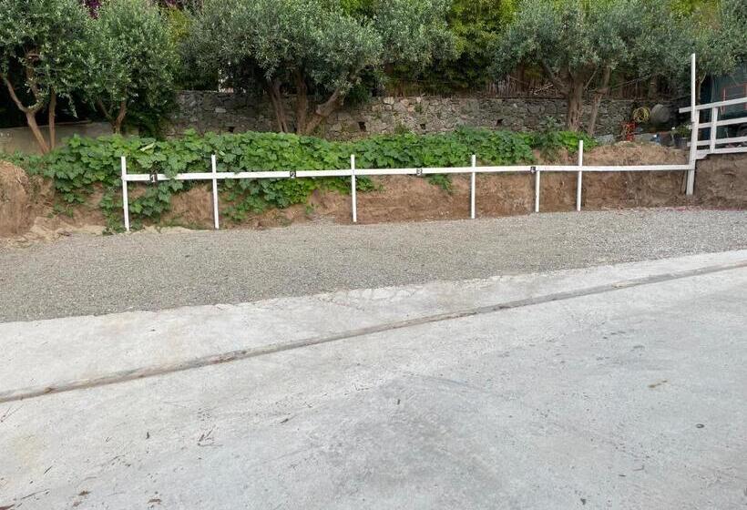 پانسیون Tropeacharmet Parking Free