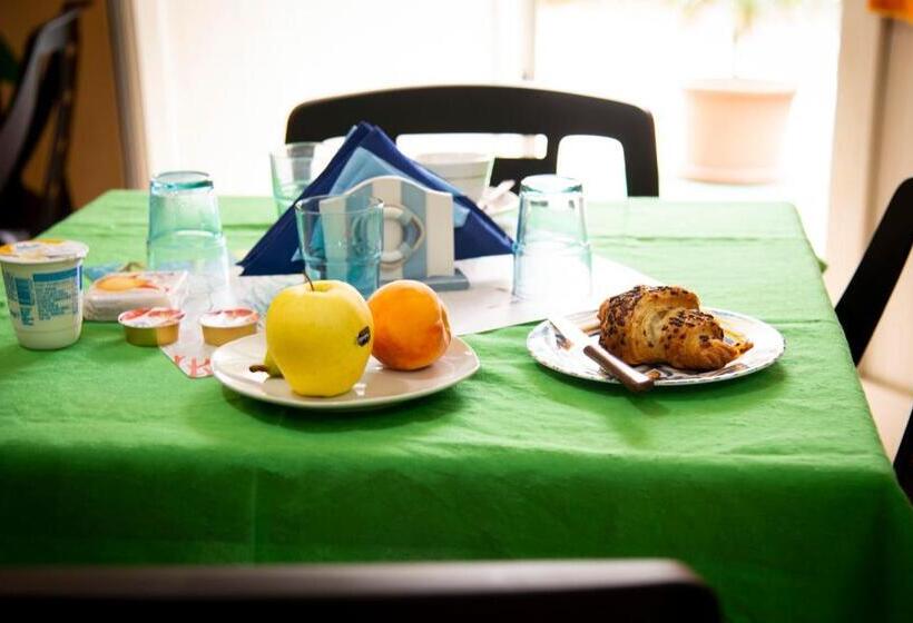 پانسیون Tropeacharmet Parking Free