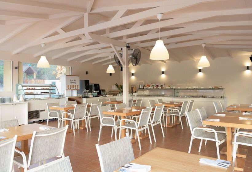 אתר נופש Asterias Village