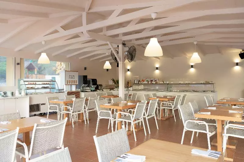 리조트 Asterias Village