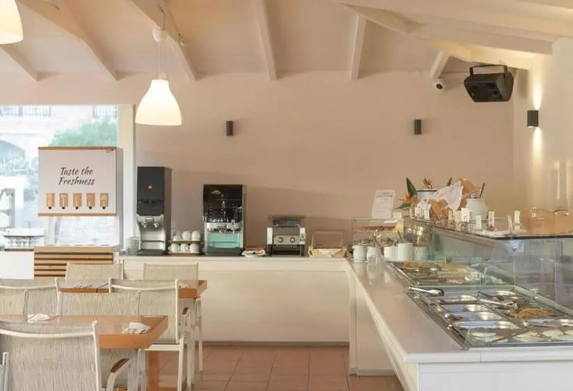 리조트 Asterias Village