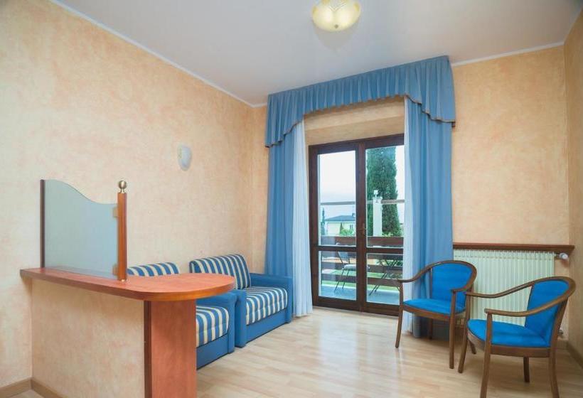 בית מלון כפרי Caravel