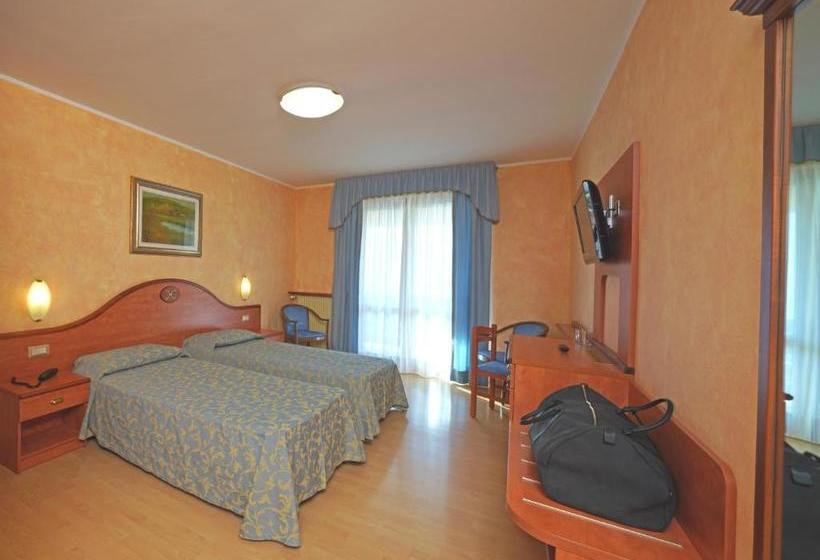 בית מלון כפרי Caravel