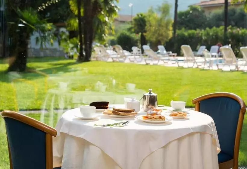 호텔 Brione Green Resort