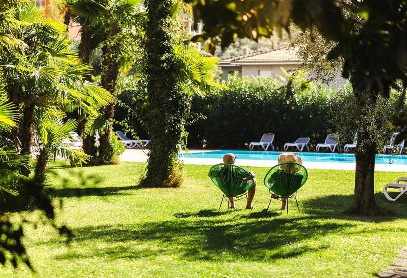 فندق Brione Green Resort