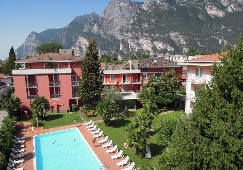 فندق Brione Green Resort