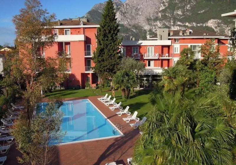 호텔 Brione Green Resort