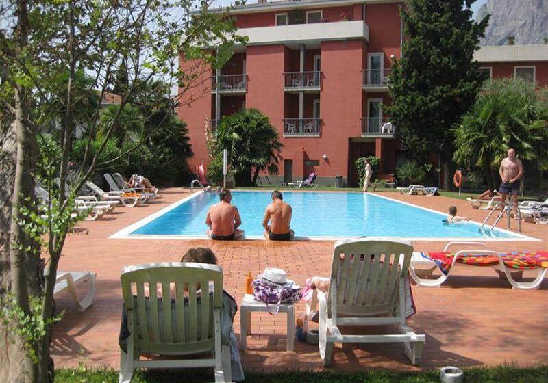 فندق Brione Green Resort