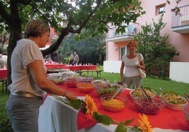 فندق Brione Green Resort