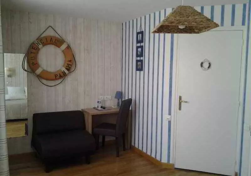 Brit Hotel Des Halles