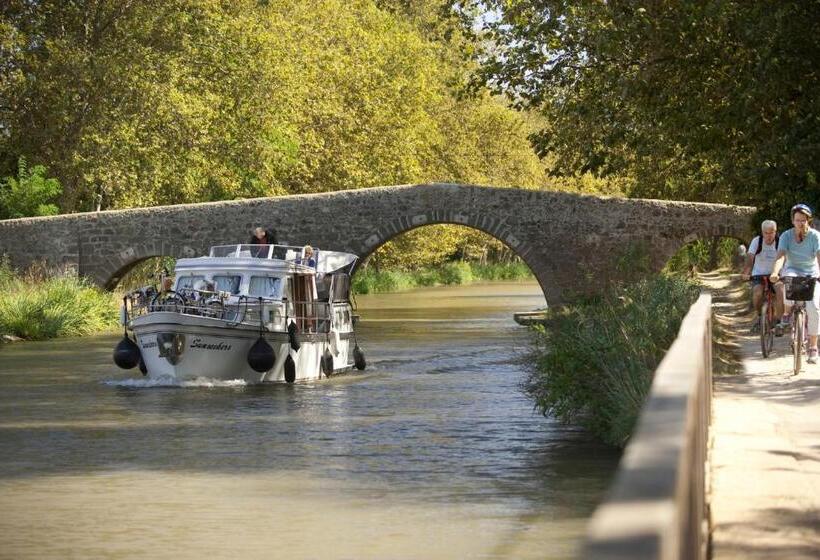 هتل Grand Cap Rooftop Pool