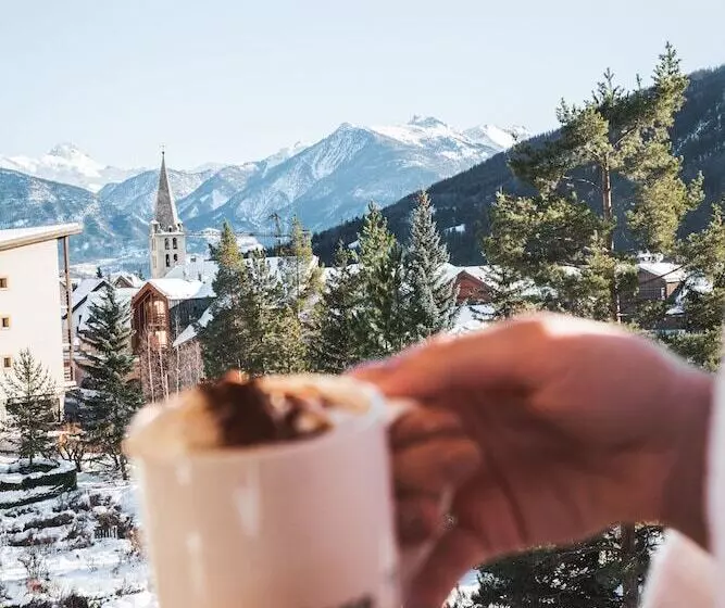 فندق Grand Hôtel & Spa Nuxe Serre Chevalier