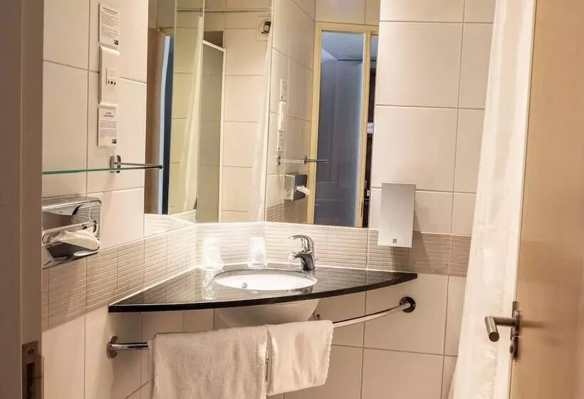 Hotel Holiday Inn Express Marseille Saint Charles, An Ihg