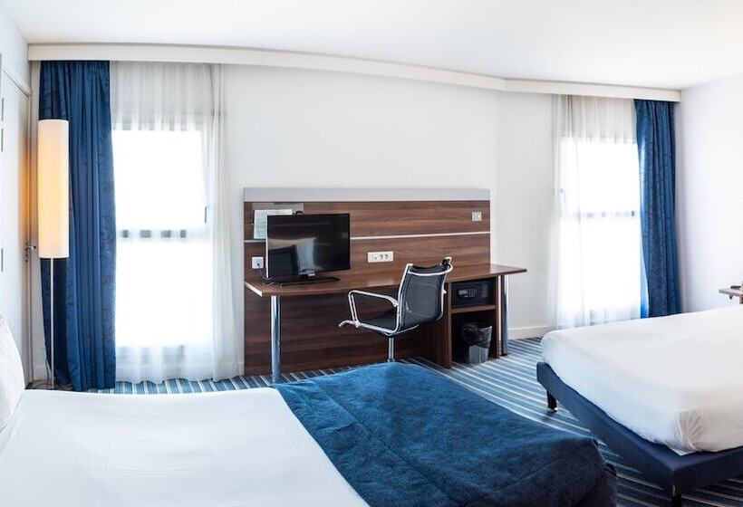 هتل Holiday Inn Express Marseille Saint Charles, An Ihg