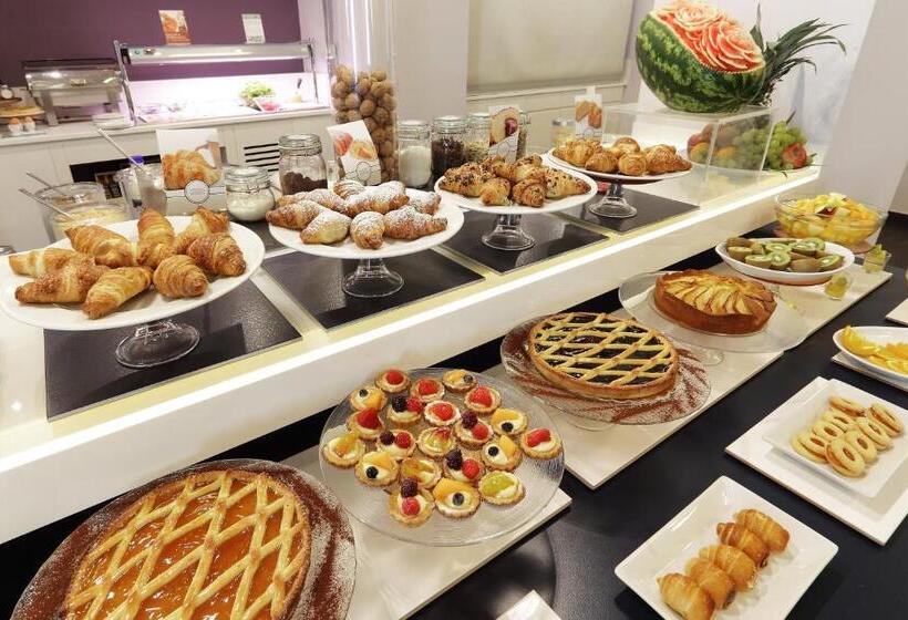 בית מלון כפרי Holiday Inn Milan Nord Zara, An Ihg