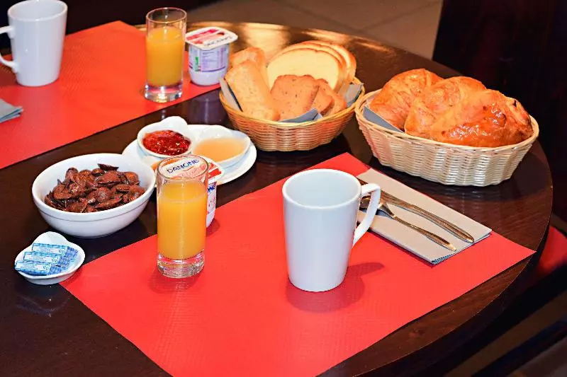 호텔 Hôtel Du Centre Annemasse