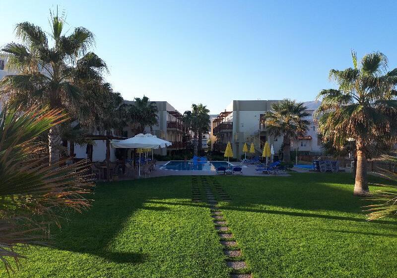 Otel Ilian Beach & Apartments