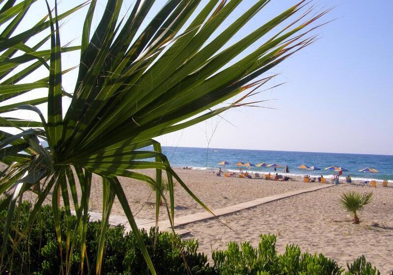 Otel Ilian Beach & Apartments