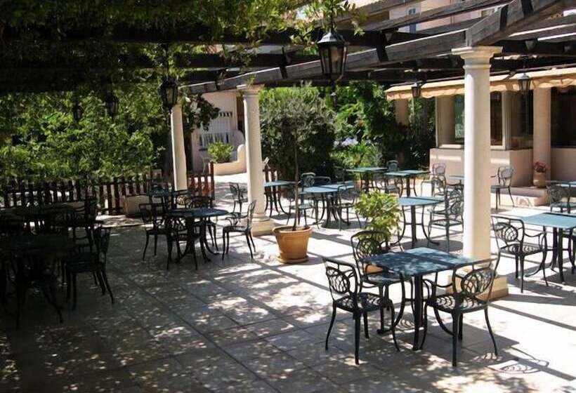 هتل La Garoupe Gardiole