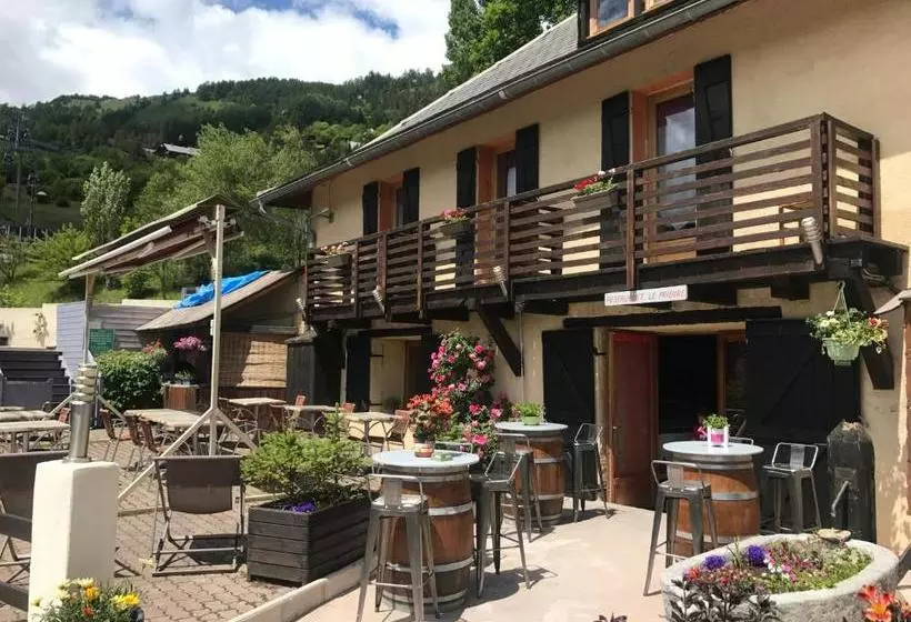 בית מלון כפרי Le Prieuré