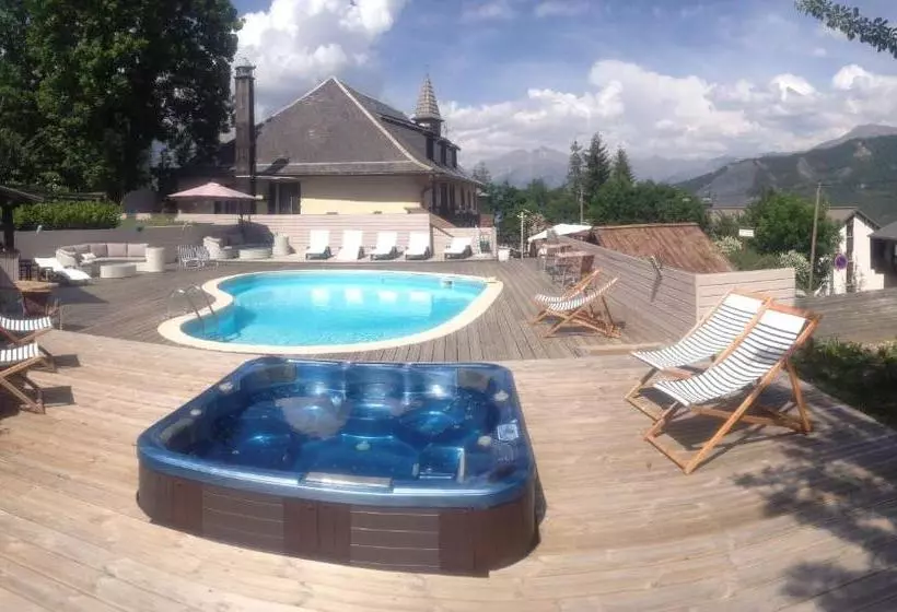 בית מלון כפרי Le Prieuré