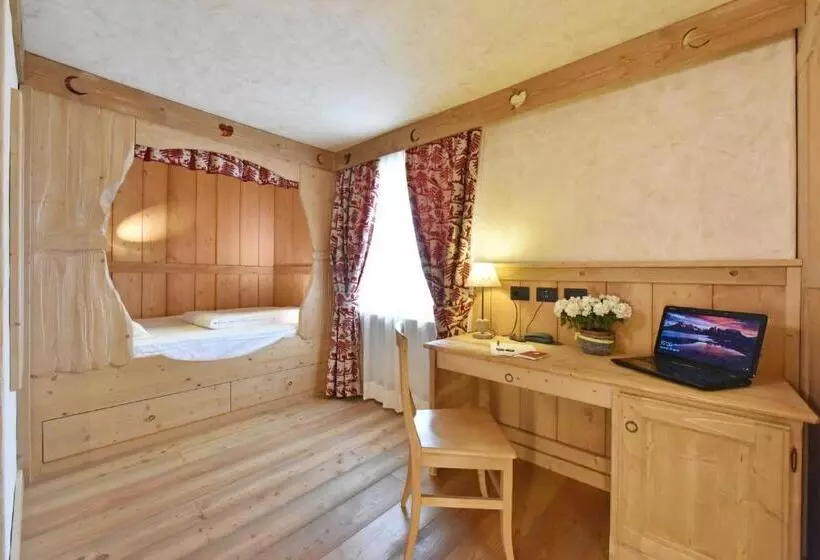 בית מלון כפרי Miravidi A Cervinia