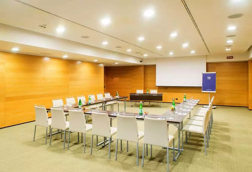 호텔 NH Milano 2 Residence