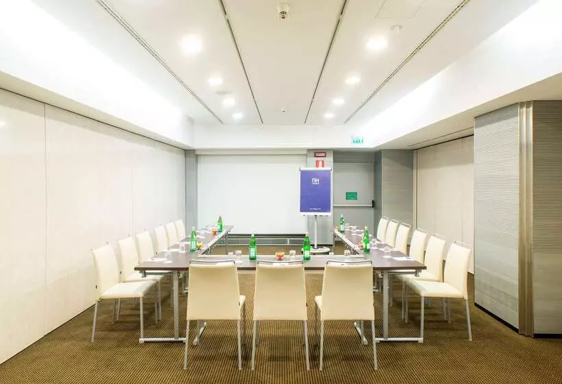 호텔 NH Milano 2 Residence